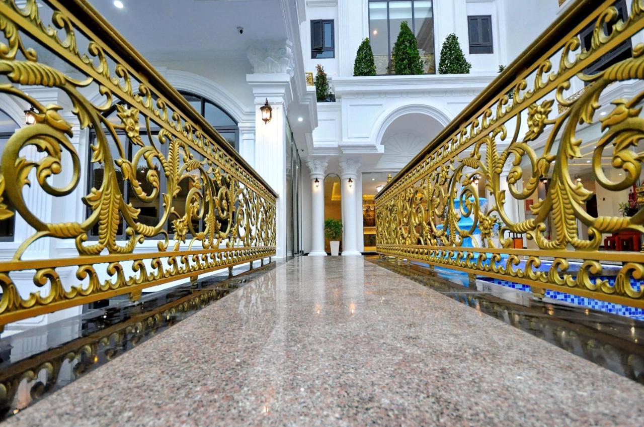 Crown Nguyen Hoang Hotel Нячанг Екстер'єр фото