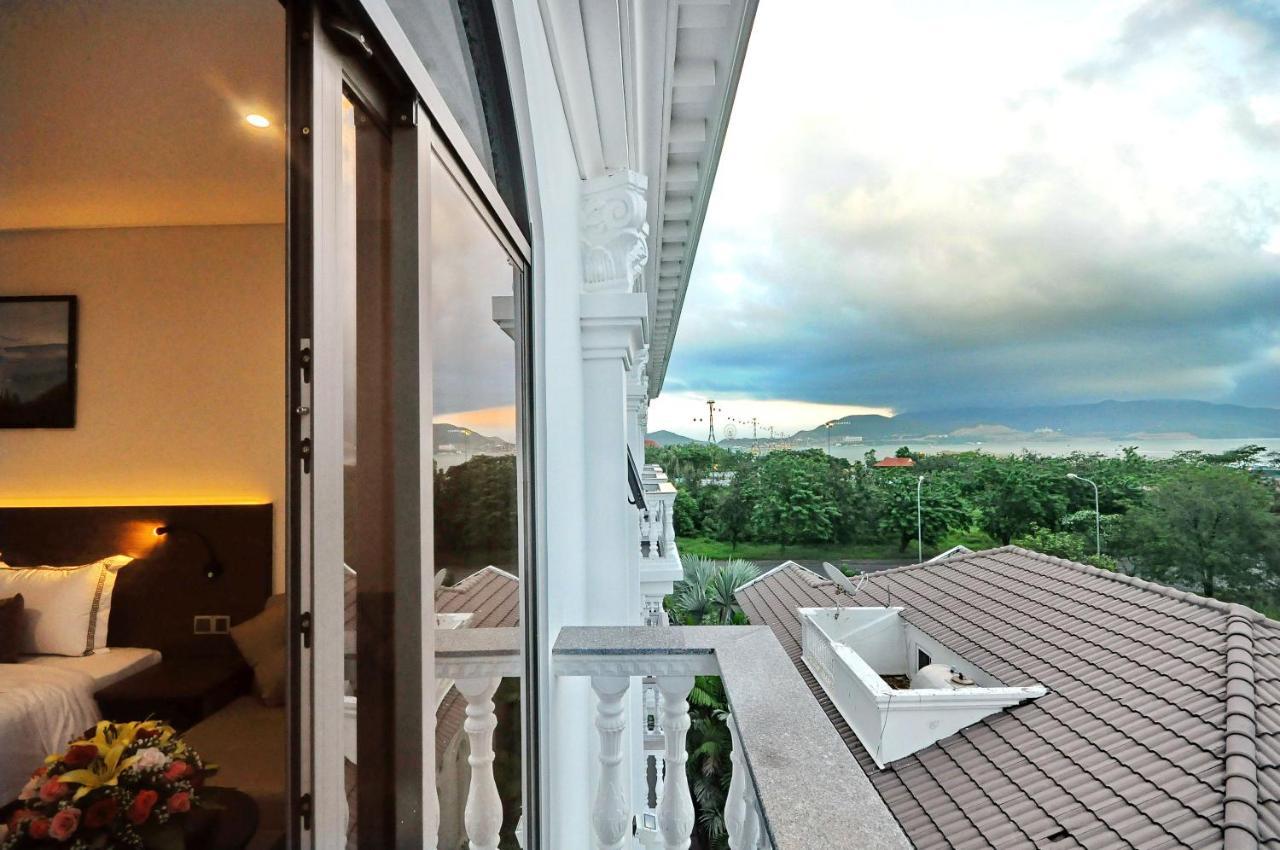 Crown Nguyen Hoang Hotel Нячанг Екстер'єр фото