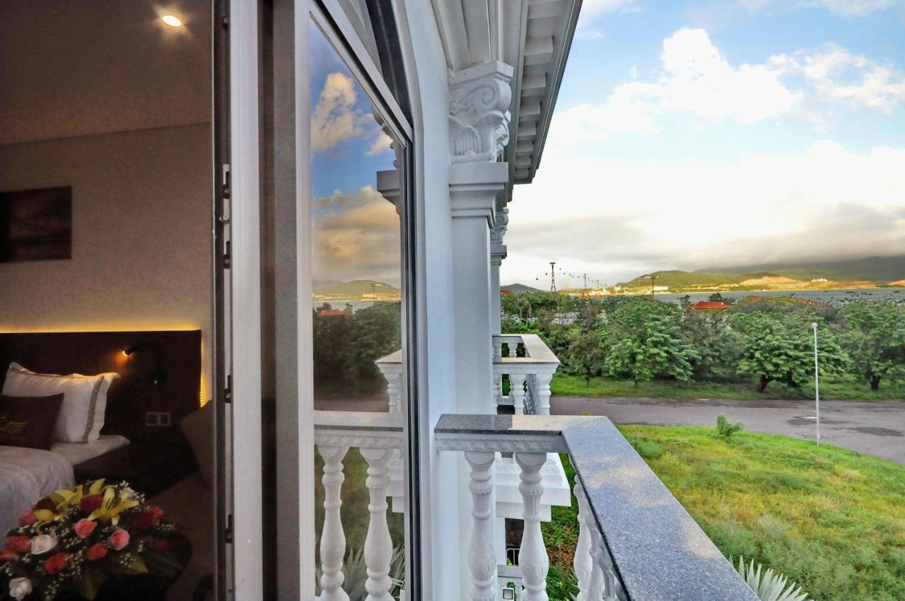 Crown Nguyen Hoang Hotel Нячанг Екстер'єр фото