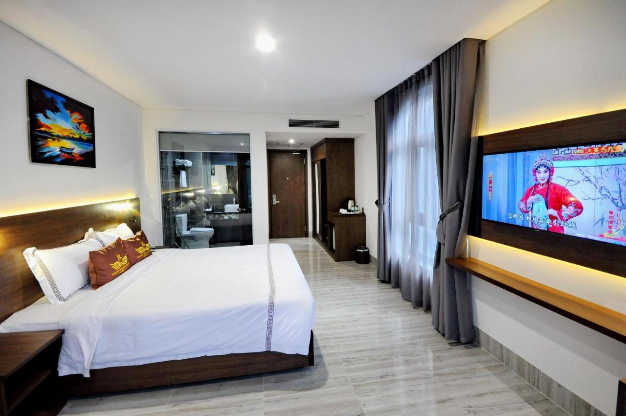 Crown Nguyen Hoang Hotel Нячанг Екстер'єр фото