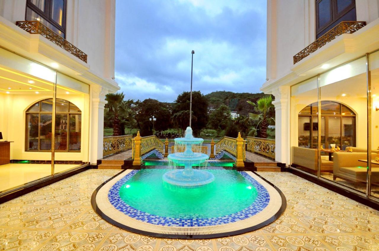 Crown Nguyen Hoang Hotel Нячанг Екстер'єр фото