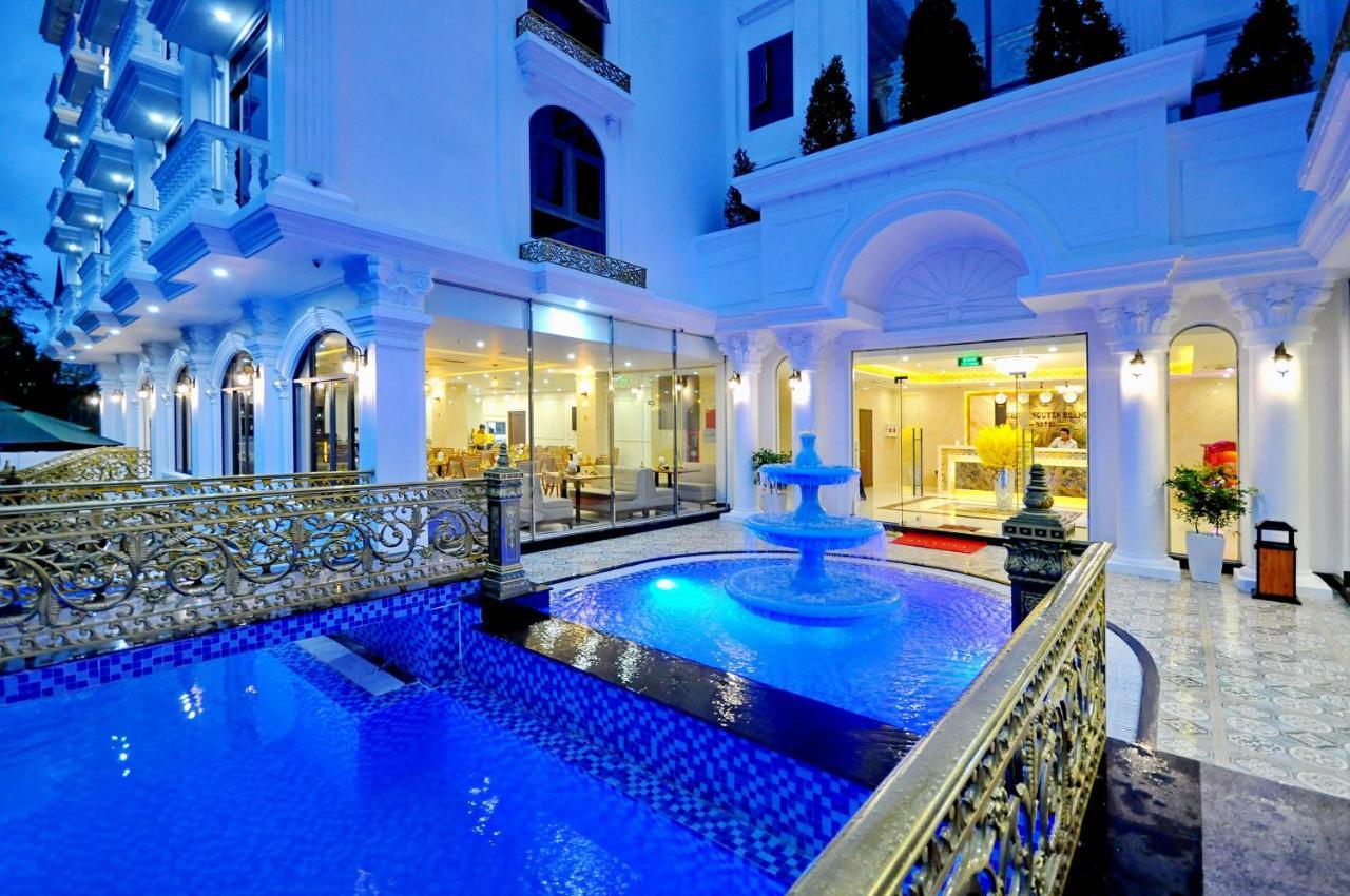 Crown Nguyen Hoang Hotel Нячанг Екстер'єр фото