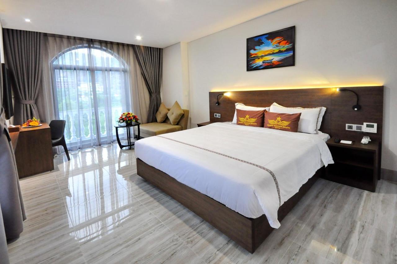 Crown Nguyen Hoang Hotel Нячанг Екстер'єр фото